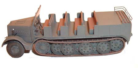 80.155: FAMO - 18t Artillerie Zugmaschine